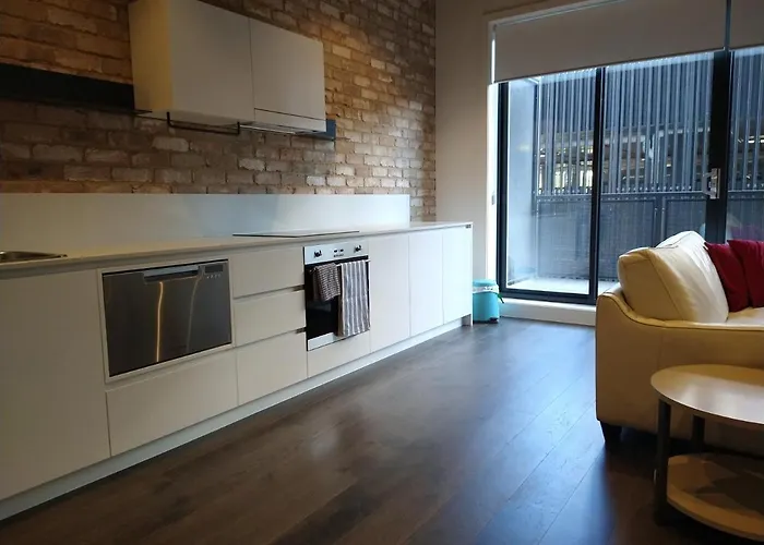 Brand New Spacious Woden Apartment - Kingbed&Wifi