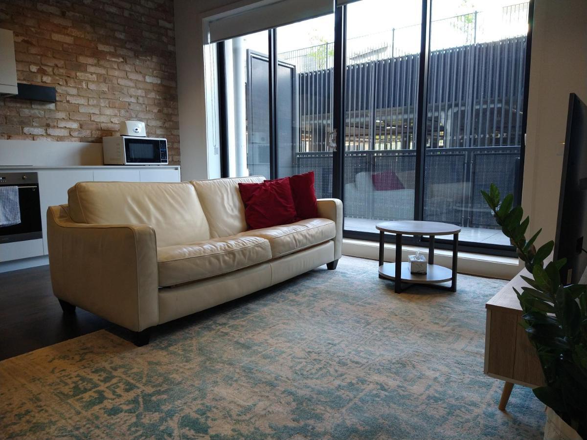 Brand New Spacious Woden - Kingbed&wifi *